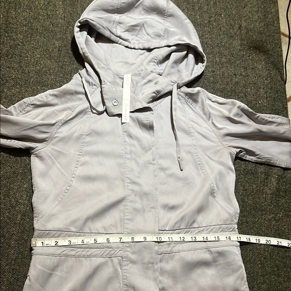 Lululemon City Stroll Jacket Tencel Silverscreen Light Gray Hooded sz 4 Like New - Picture 9 of 13
